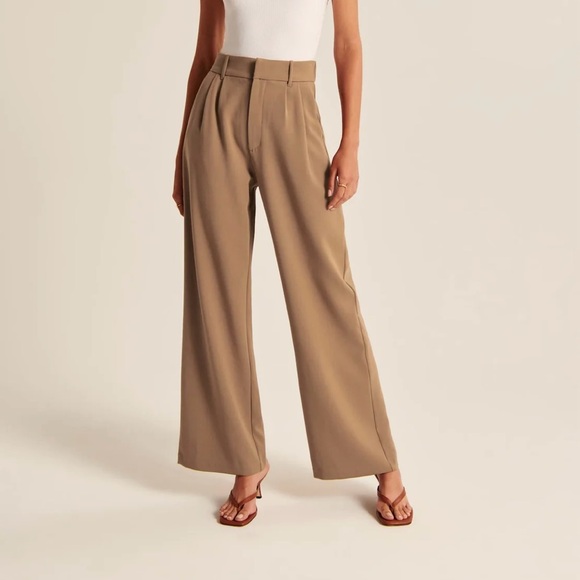 Daisy Grace size small, short, tan/brown wide leg slack - Picture 1 of 2